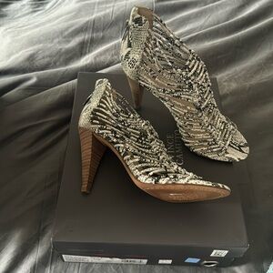 NIB Vince Camuto Heels